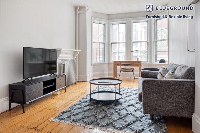 Building Photo - 14 Union Pk St