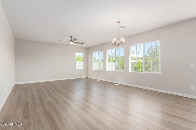 Building Photo - 6568 N 15th Dr