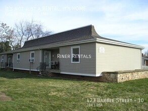 Building Photo - 423 Barbee St
