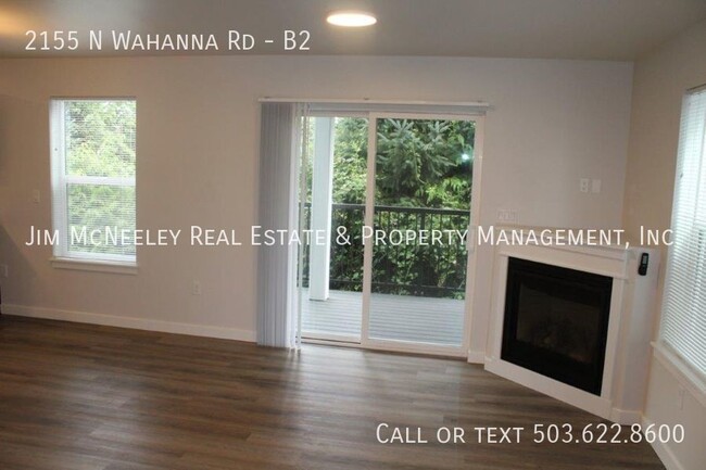 Building Photo - Available Now! Lower Level 2 bed/1 bath un...