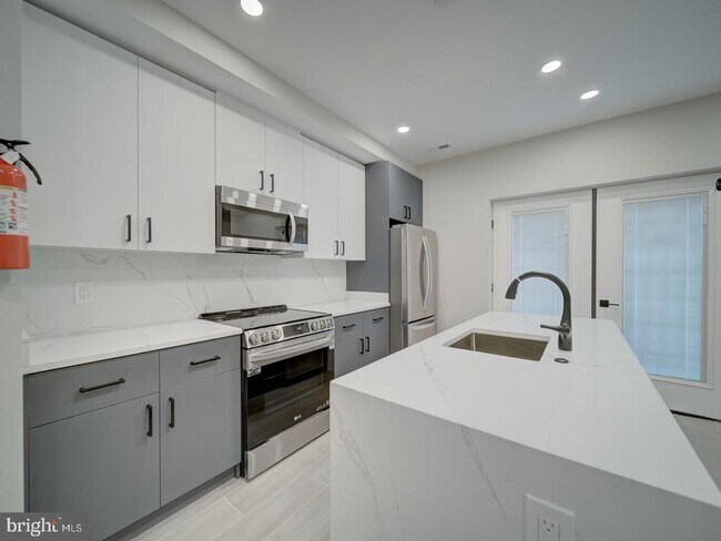 Foto del edificio - 1004 18th St NE