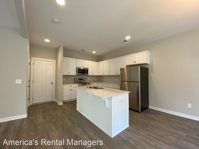 Building Photo - 4 br, 2.5 bath House - 7940 St. James Drive