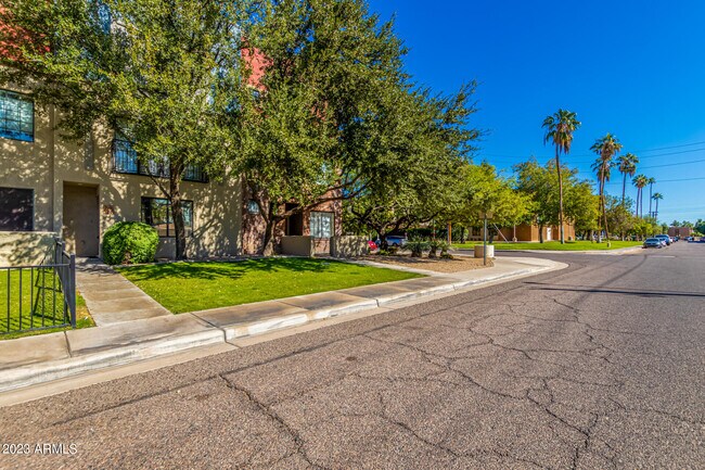 Building Photo - 3451 E Lance Ln