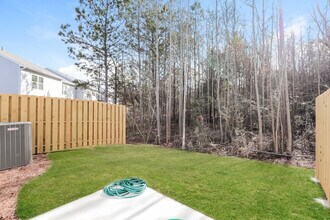 Building Photo - 634 Jervis Wy