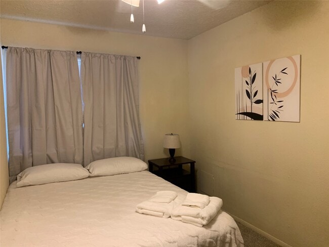 Building Photo - 9607 Eday Dr