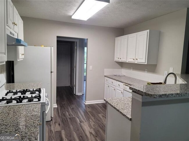 Building Photo - 3014 Stirrup Ln SW