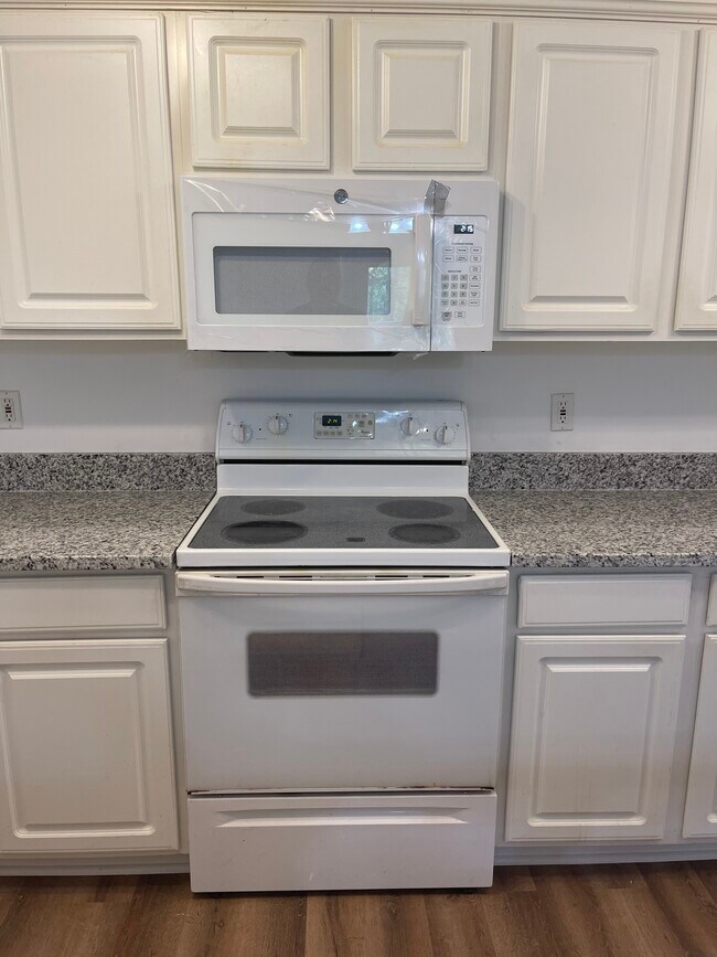 Foto del edificio - 4826 Innisbrook Ct