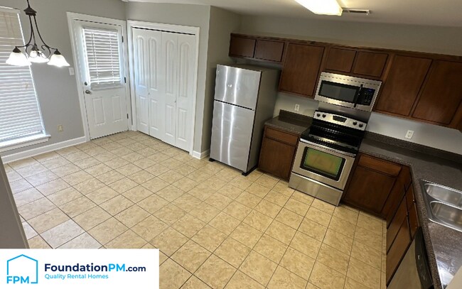 Foto del edificio - 3845 Farm Gate Cove
