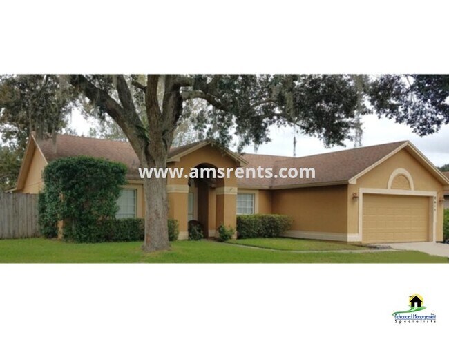 Building Photo - 8615 Running Bear Ct