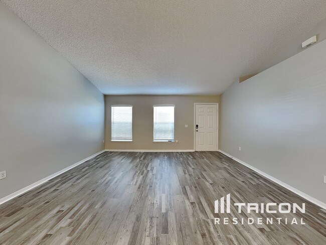 Building Photo - 1670 Ridgemoor Dr