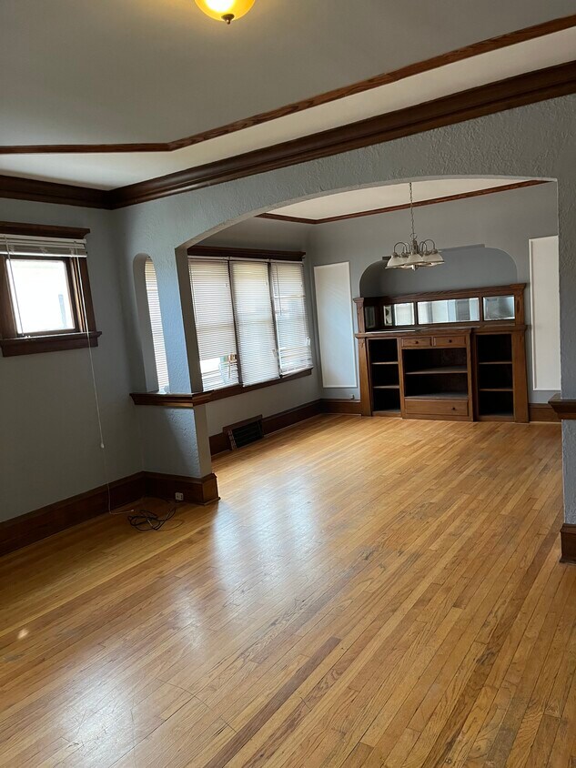 Primary Photo - 2869 N 57th St
