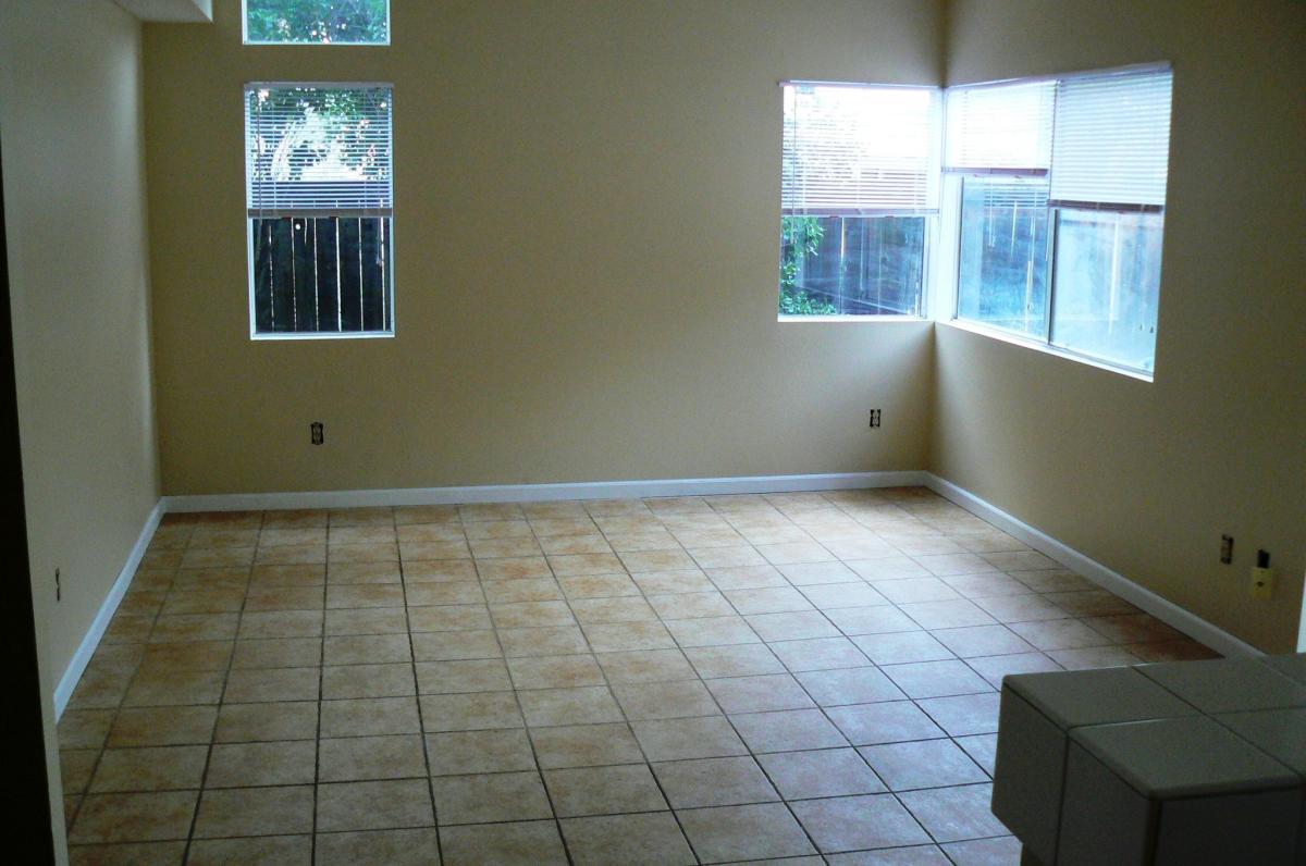 Primary Photo - 25422 Lavender Cir