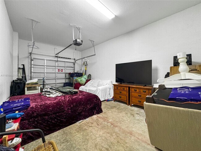 Foto del edificio - 600 SW 12th St