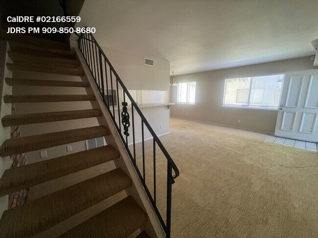 Building Photo - Price Lowered! La Verne 2 Bedroom Condo