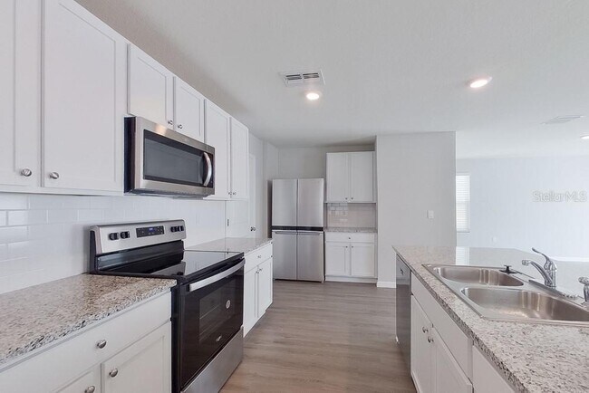 Foto del edificio - 8642 SW 43rd Ter
