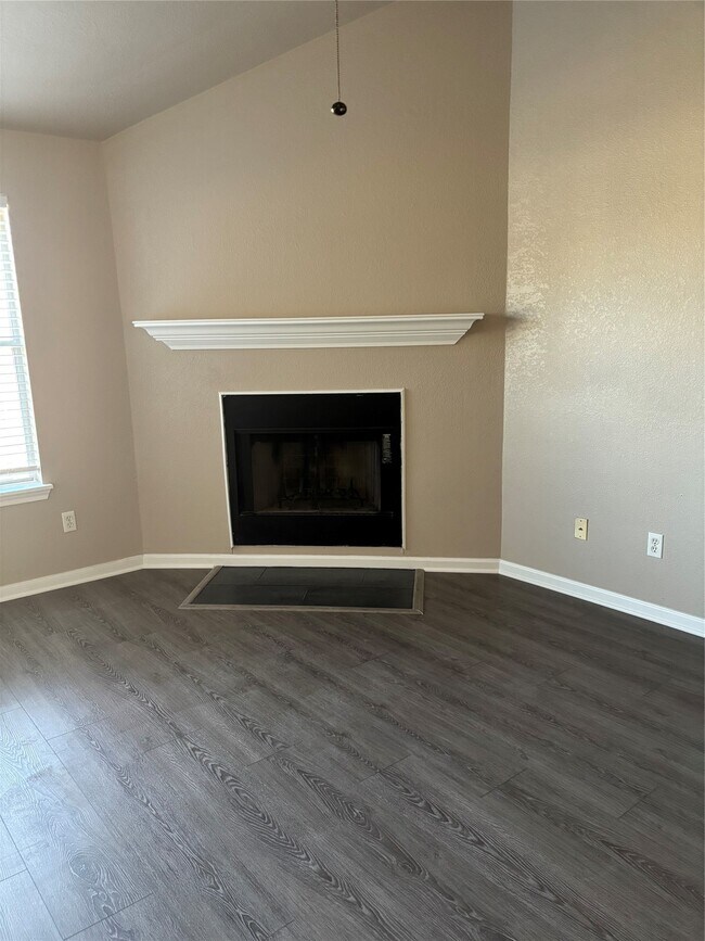 Building Photo - 16711 Jib Ct