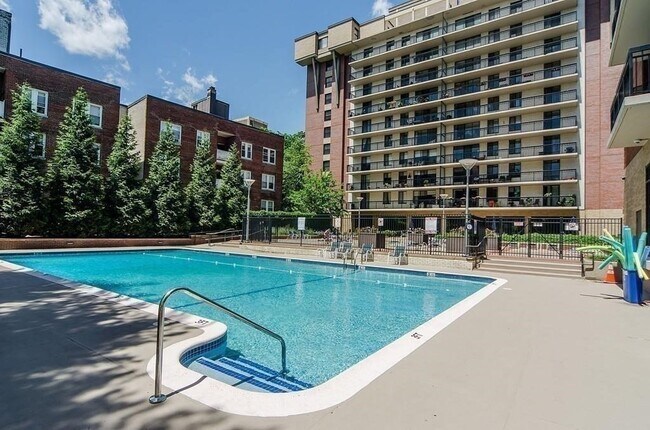 Building Photo - 45 Longwood Ave