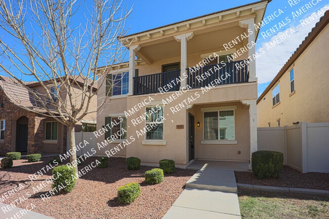 Building Photo - 890 S Almira Ave