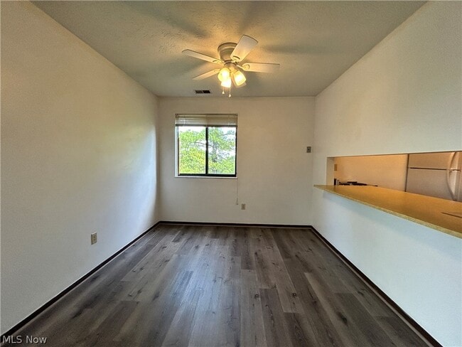 Foto del edificio - 623 Lovers Ln