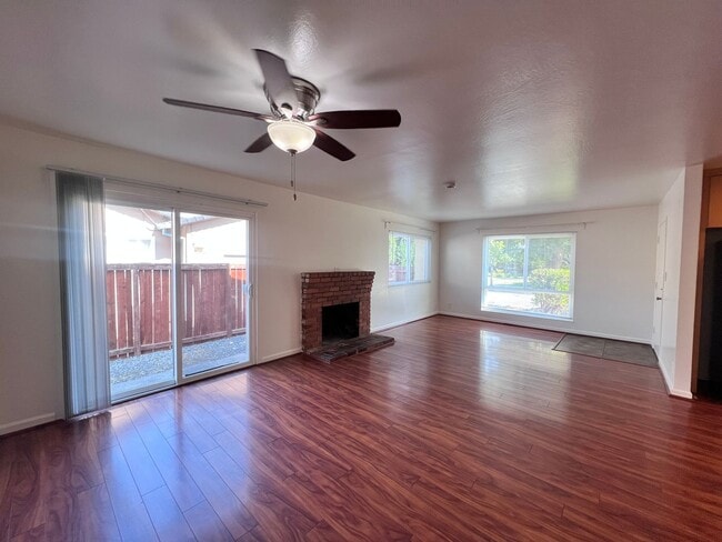 Building Photo - 40251 Laiolo Rd