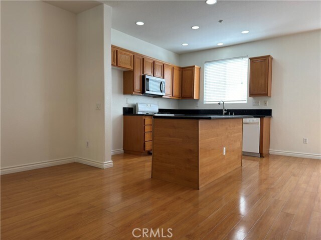 Building Photo - 1259 Mendez Dr