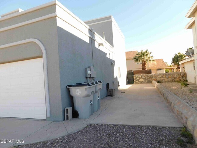 Foto del edificio - 12736 Tierra Sonora Dr