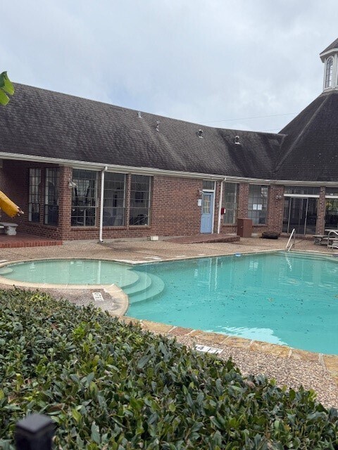 Building Photo - 8888 Benning Dr