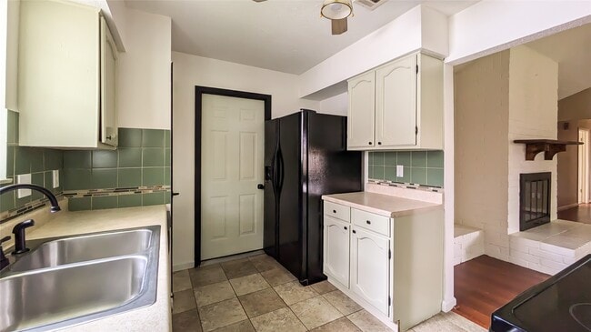 Foto del edificio - 22407 Applegate Dr