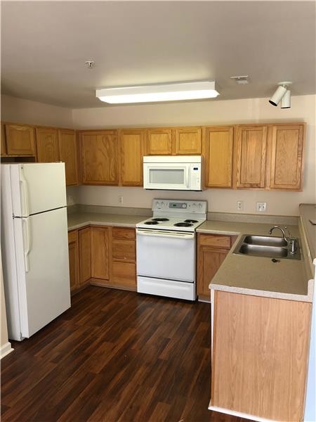 Foto del edificio - 1901 Trailwood Heights Ln