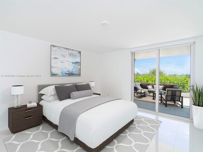 Foto del edificio - 9261 E Bay Harbor Dr