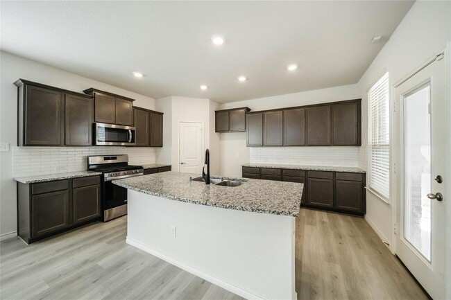 Building Photo - Elegant 4-bedroom 4-bath in McKinney