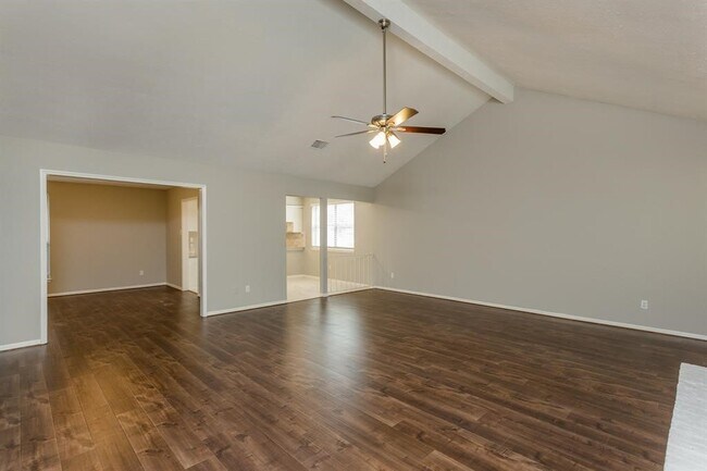 Building Photo - 2715 Colony Dr