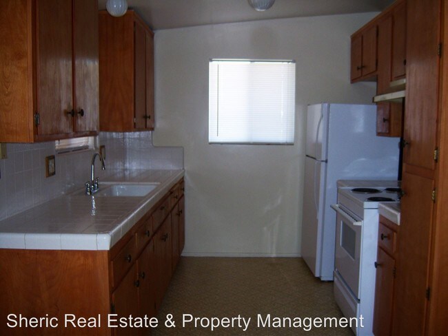 Building Photo - 7066 Sunset Rd