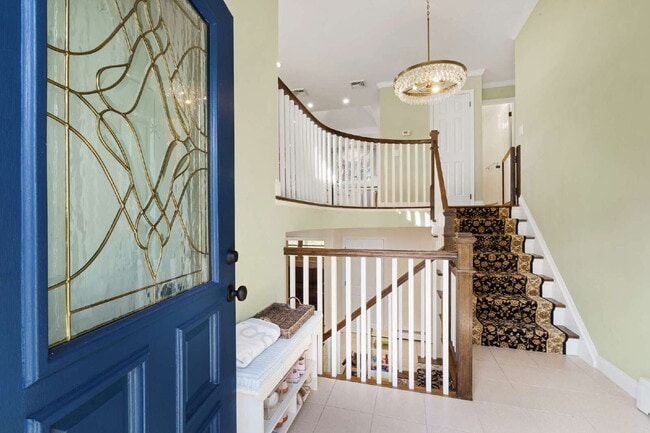 Building Photo - "Discover Comfort and Elegance: Spacious 4-Bed, 3-Bath Home with Hardwood Floors & Central Vacuum...