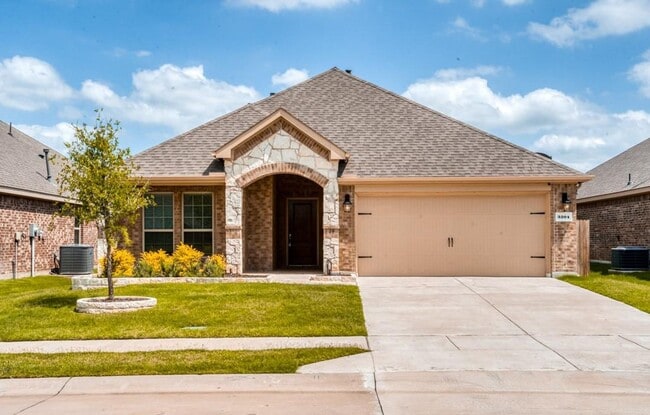 Little Elm Beauty. 3 bed 2 bath with Garage and Storage. Next to New - Little Elm Beauty. 3 bed 2 bath with Garage and Storage.  Next to New House