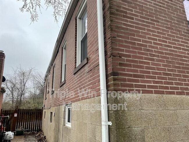 Foto del edificio - 2139 Kappel Dr