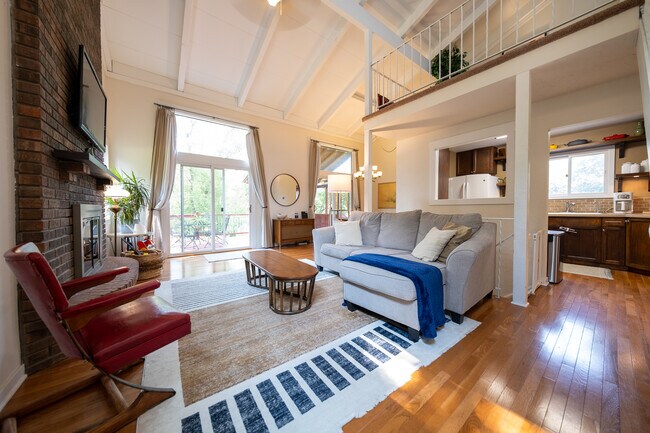 Foto del edificio - 3477 Pilgrim Ln N