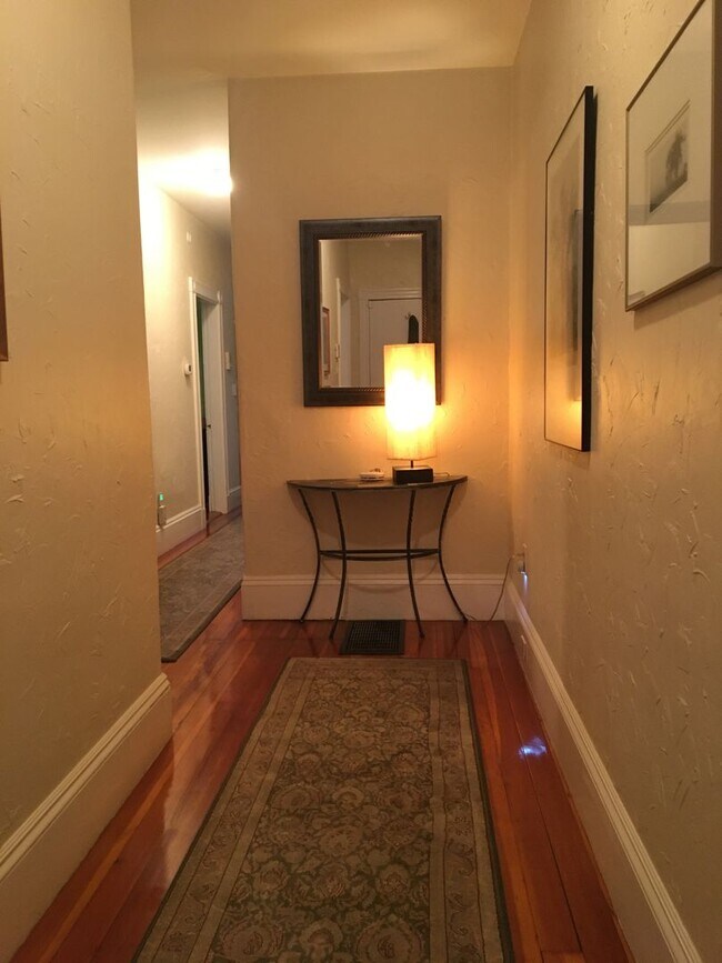 Foto del edificio - 3 bedroom on Mission Hill - no undergrads please