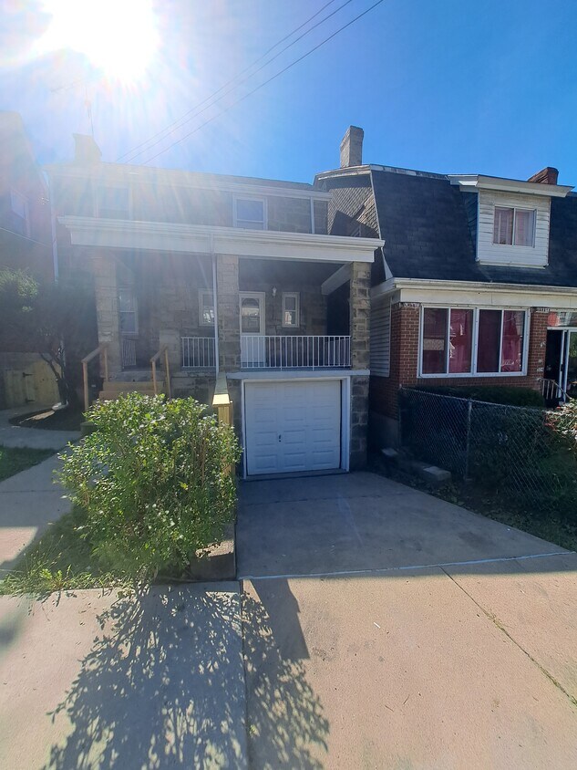 Primary Photo - 326 Church Ave