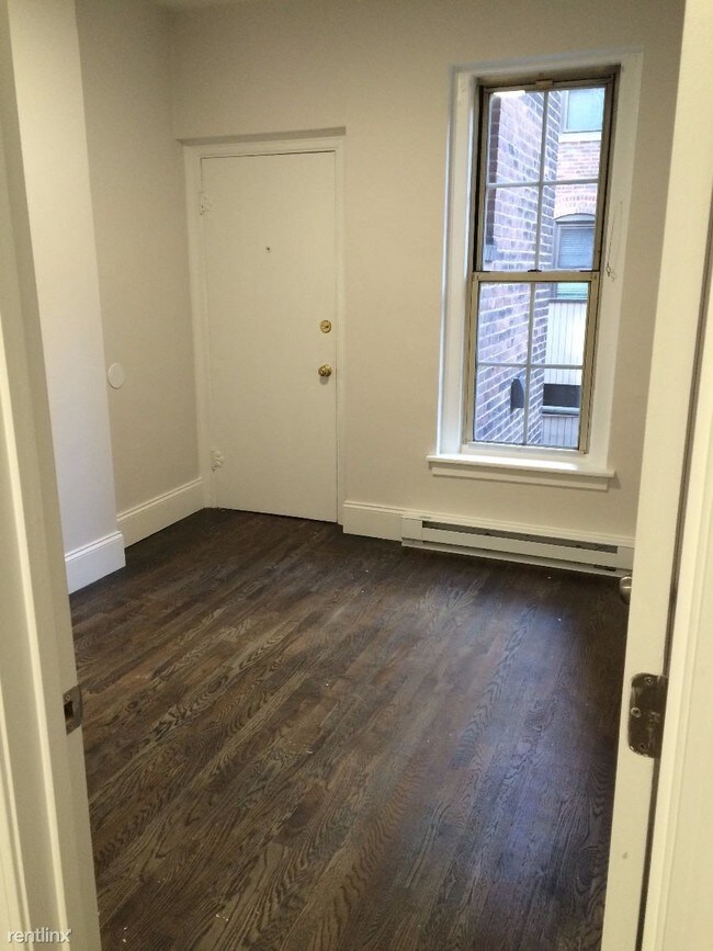 Building Photo - 40 Clearway St