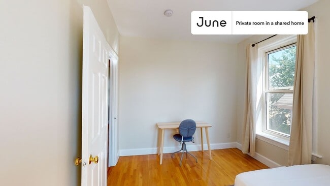 Building Photo - Room in Shared 4 bed/2 bath home in Allston