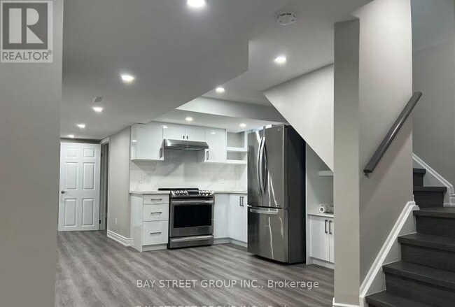 Building Photo - 19 Saddleback Ct