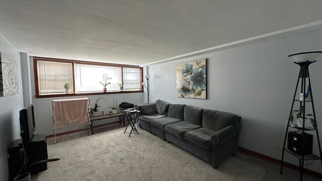 Foto del edificio - 6118 W Gunnison St