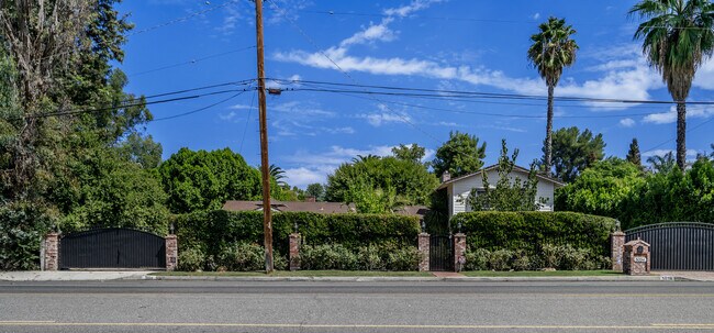 Foto del edificio - 5034 Mecca Ave