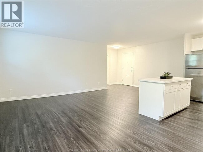 Building Photo - 20 Bradmon Dr