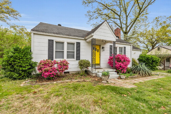 Foto del edificio - Charming Stuart Heights Home – Spacious, S...