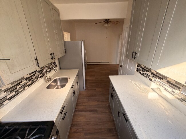 Foto del edificio - 3361 Fenton Ave