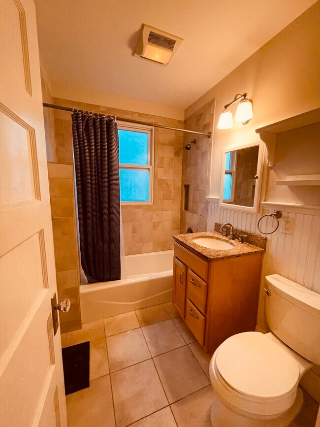 Building Photo - 34 Donnybrook Rd