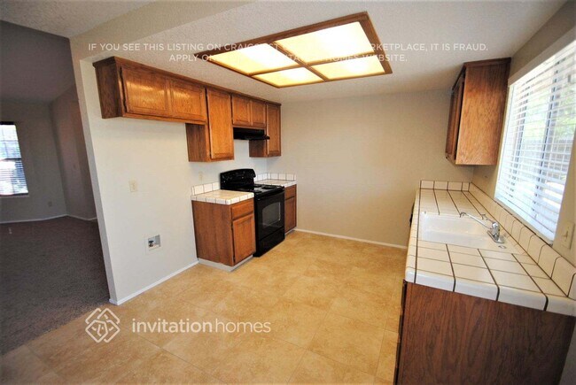 Foto del edificio - 4212 Deaton Dr