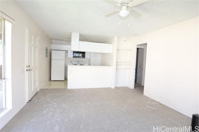 Building Photo - 91-203-203 Hanapouli Cir